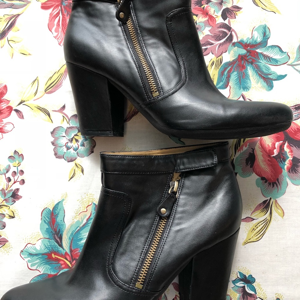 Easy Spirit Niven Ankle Boot